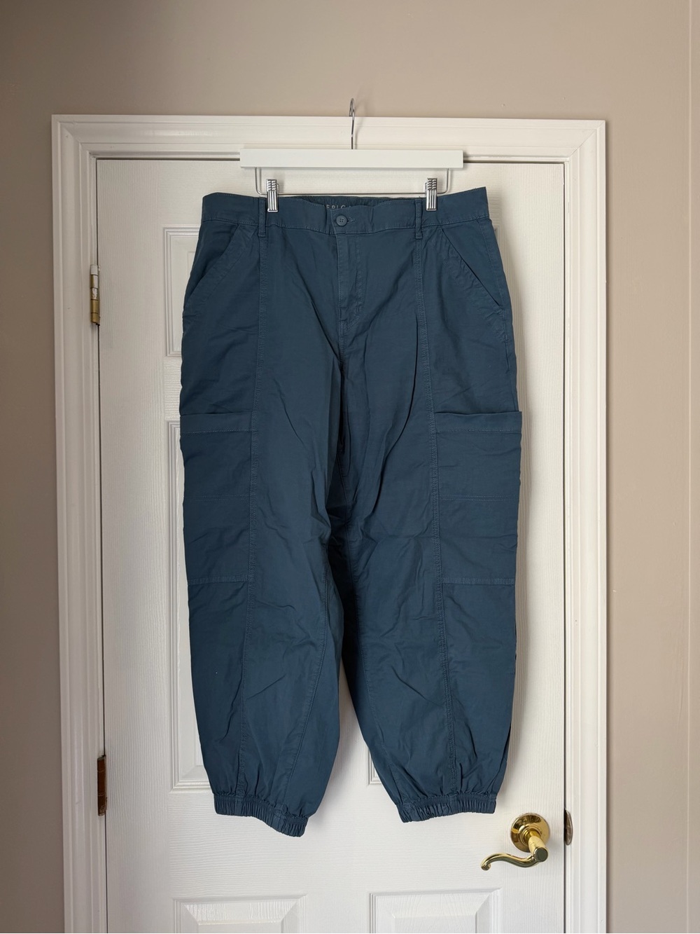American Eagle Outfitters Men's Cargo Joggers in Slate Blue